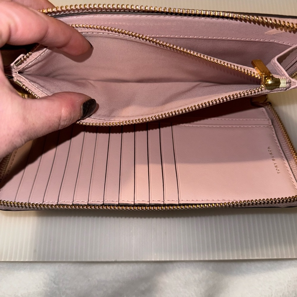Tory Burch Pink Robinson Long Travel Wallet - Picture 9 of 14